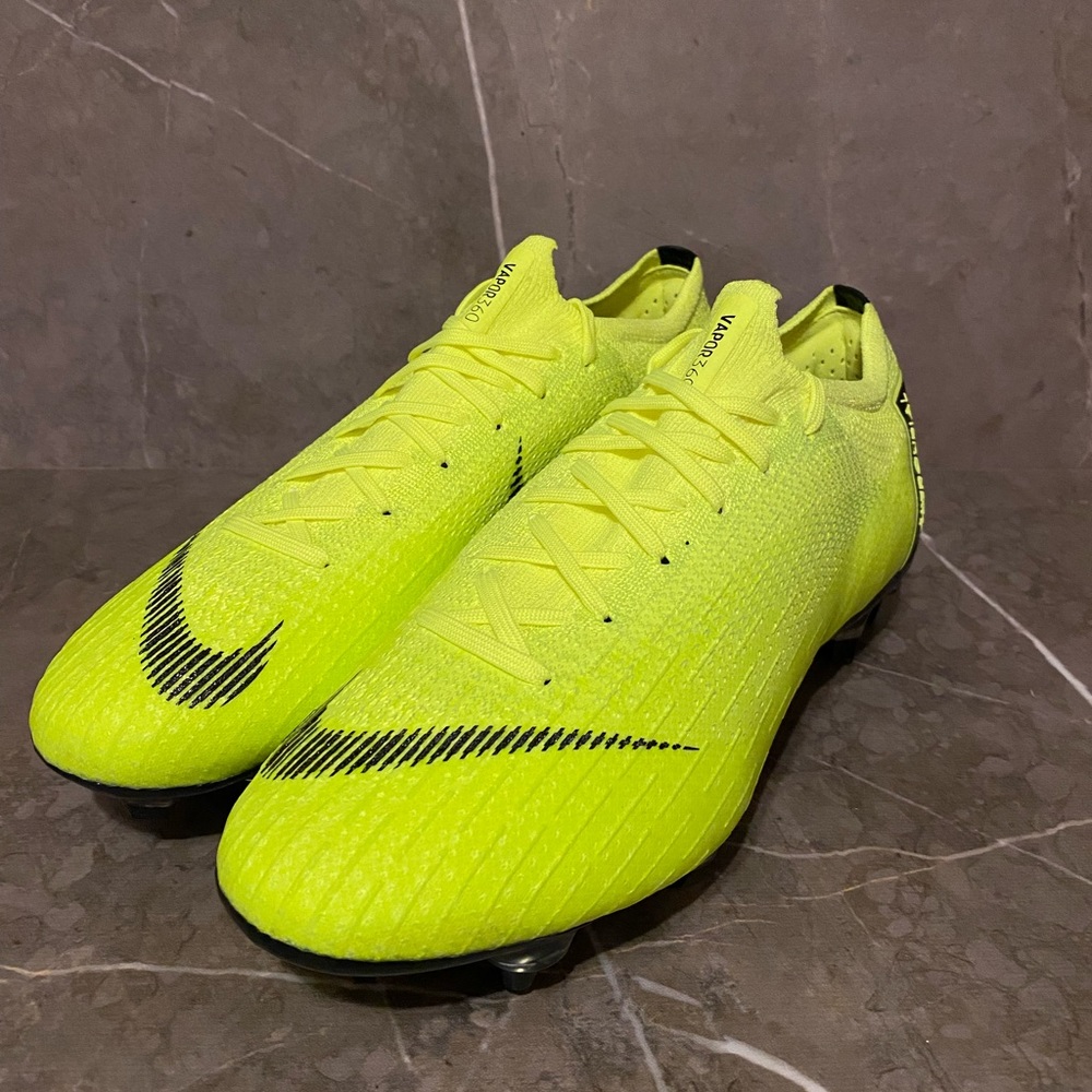 Nike Mercurial Vapor 12 Elite SG-Pro AC (AH7381-702) Mens Soccer Cleats Size 7